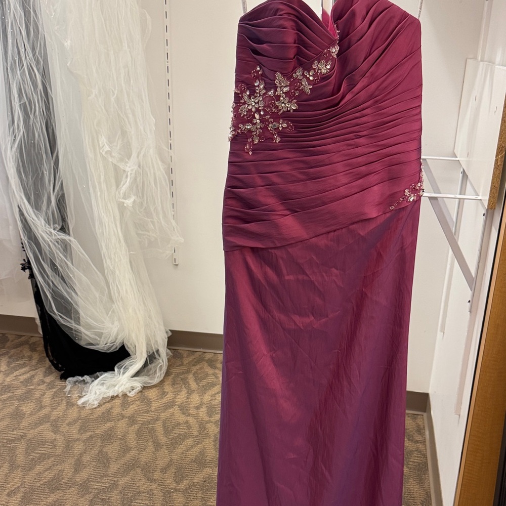 Elegant Strapless Dress in Deep Pink